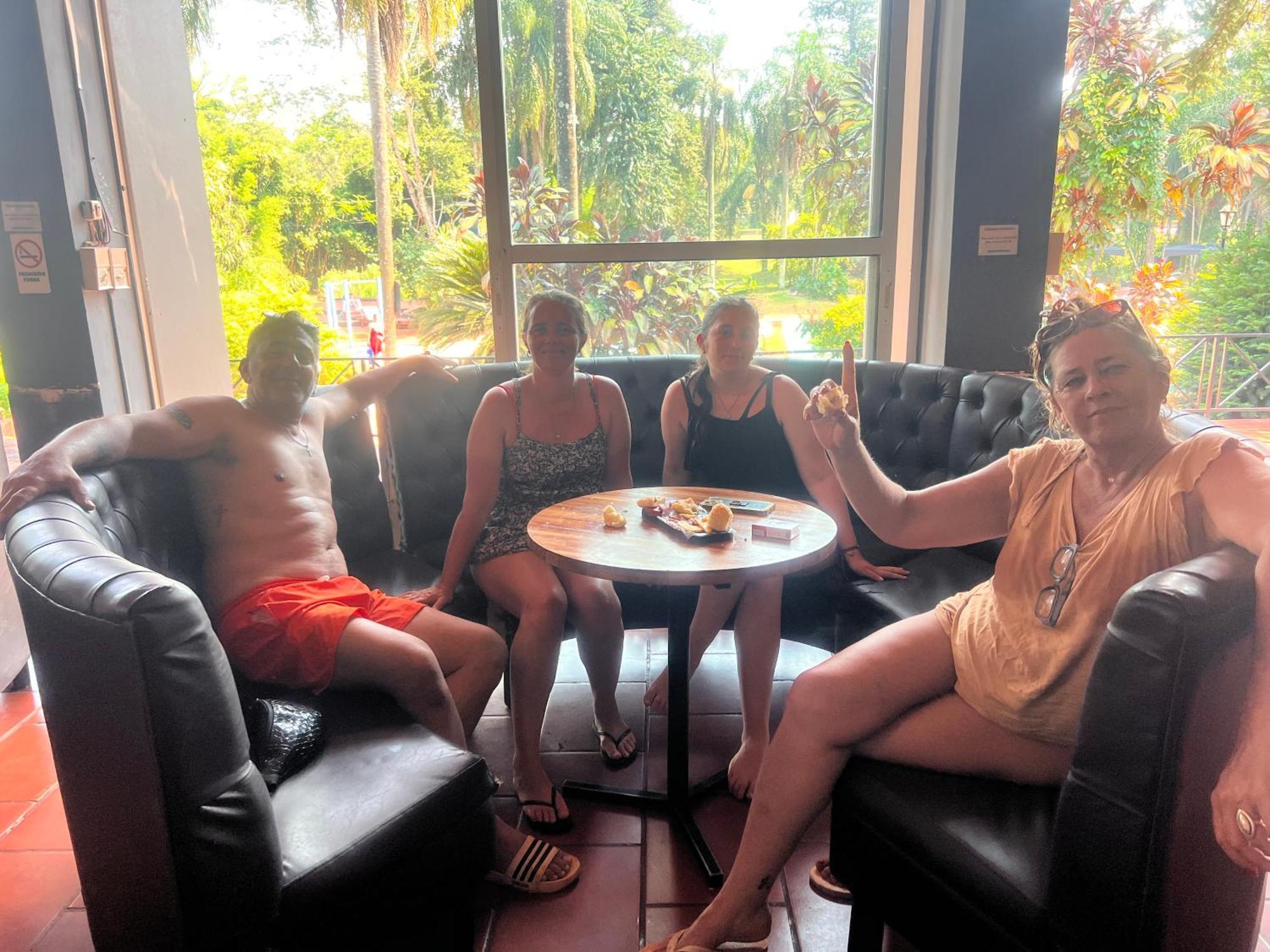 Beer Hotel Iguazu Puerto Iguazú Zewnętrze zdjęcie